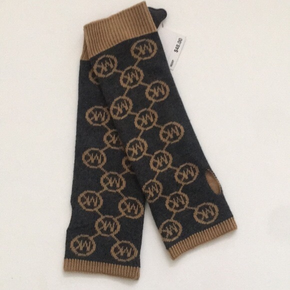 Michael Kors Accessories - Michael Kors elegant hand warmers